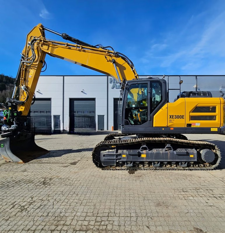 Xe300e Excavator with Intelligent Control System for Dynamic Power and Hydraulic Balance