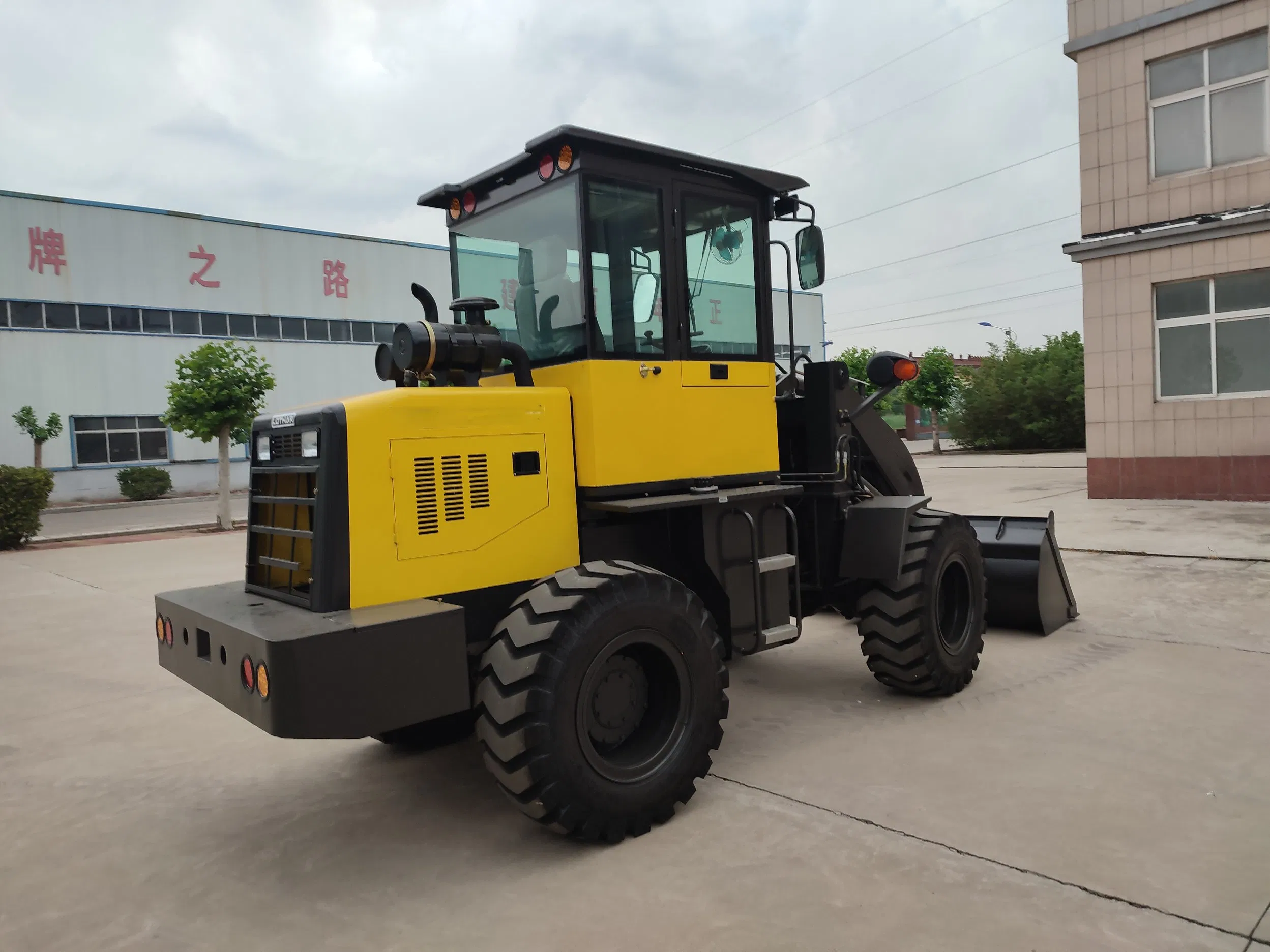 Advanced Compact Earth Moving Equipment with Innovative Axle Tech