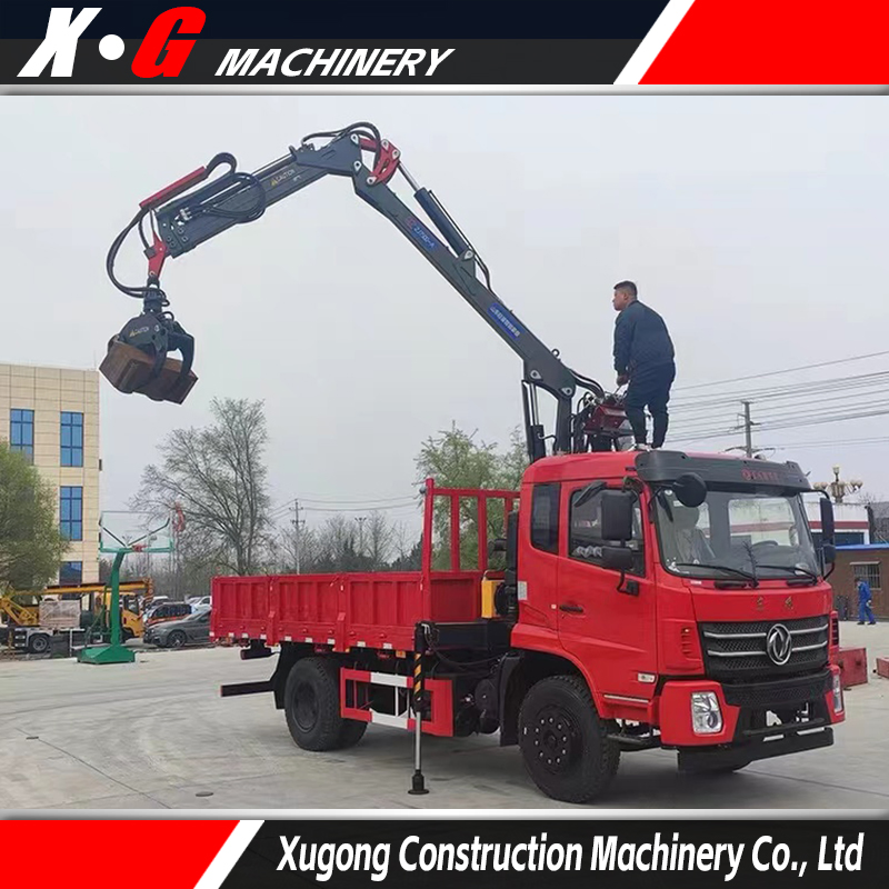 Heavy-Duty Log Loader with Durable Forest Trailer System