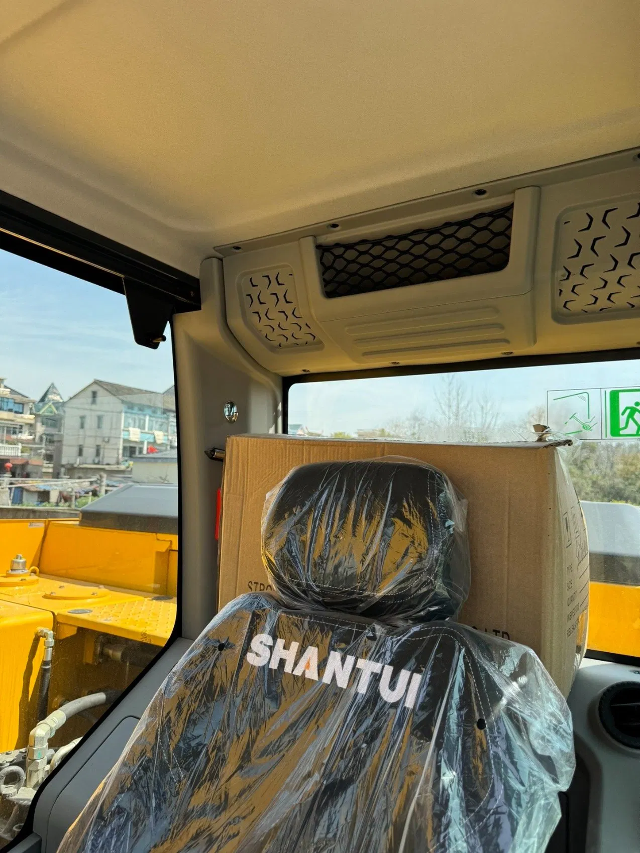 Experience Unmatched Stability with The Se215-10w's Hydrostatic System