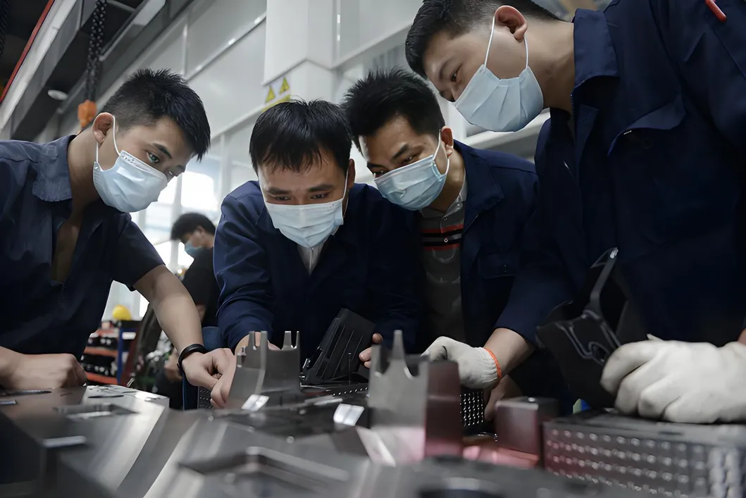 Our Advantages Image