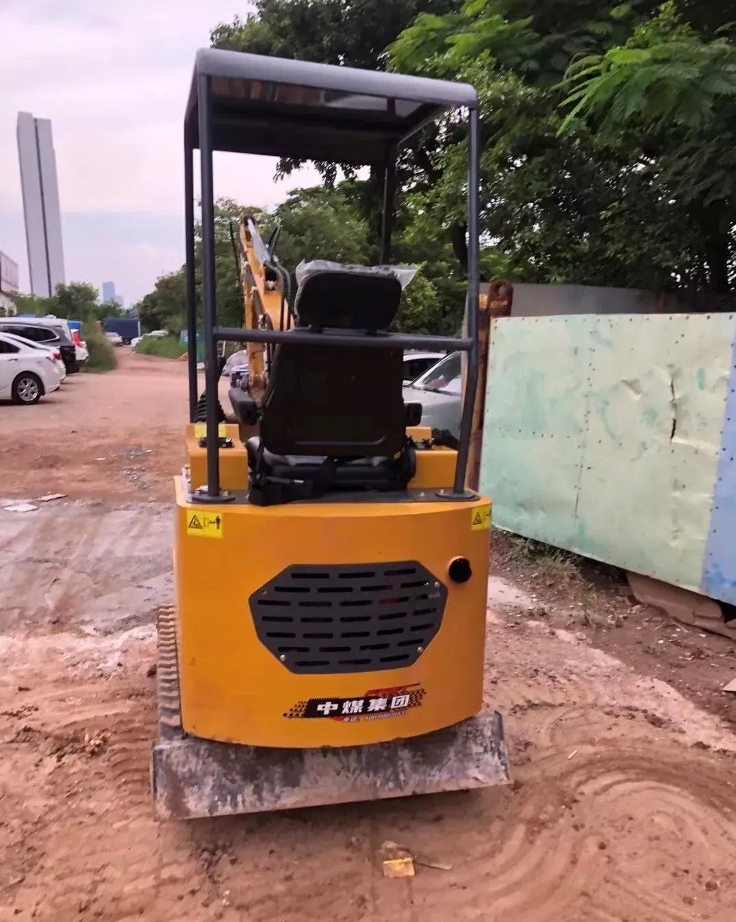 Advanced GPS Grade Control System for 30 Ton Excavation
