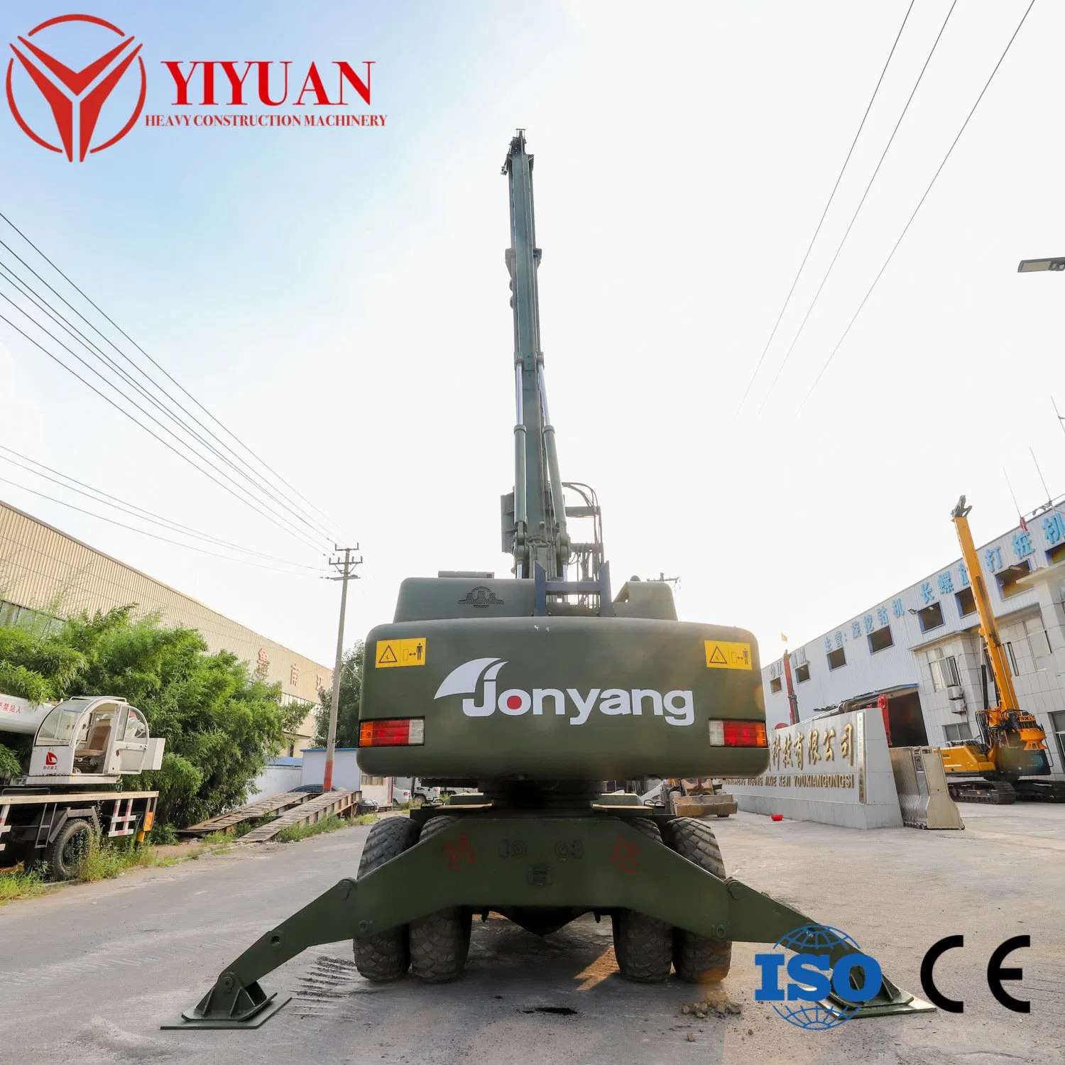 High-Mobility Borehole Drilling Machine on Wheeled Carrier for Urban Construction