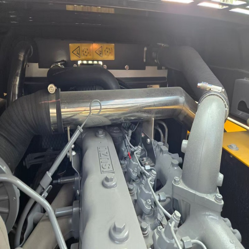 Versatile Earthmoving Solution: Ideal for Mining, Construction and Road Work