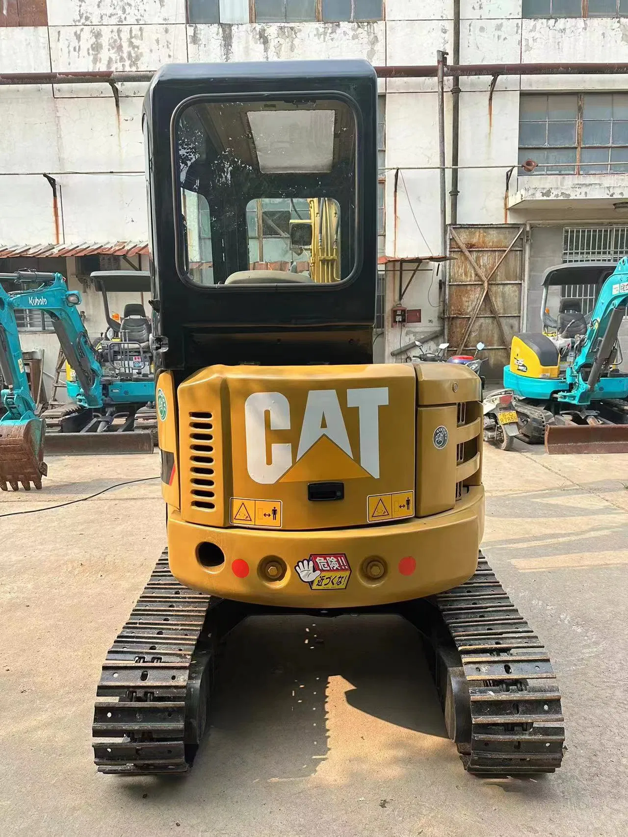 Mini Second Hand Cat 303e Excavator Small Earth Moving Machine for Garden Work Nice Used Cat303e Crawler Excavator on Sale