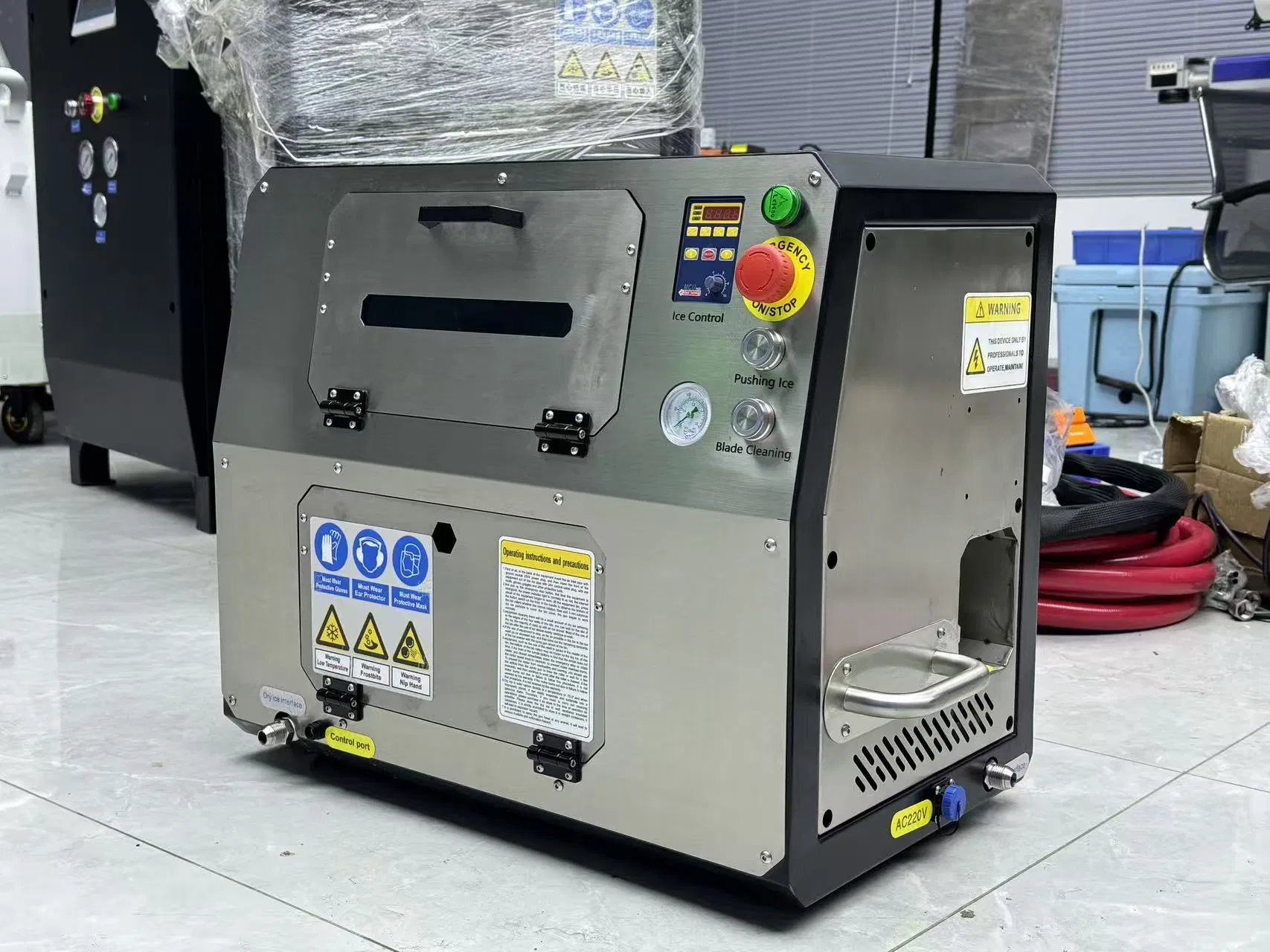 Compact Dry Ice Blasting Machine for Interior and Battery Compartment Cleaning Equipment