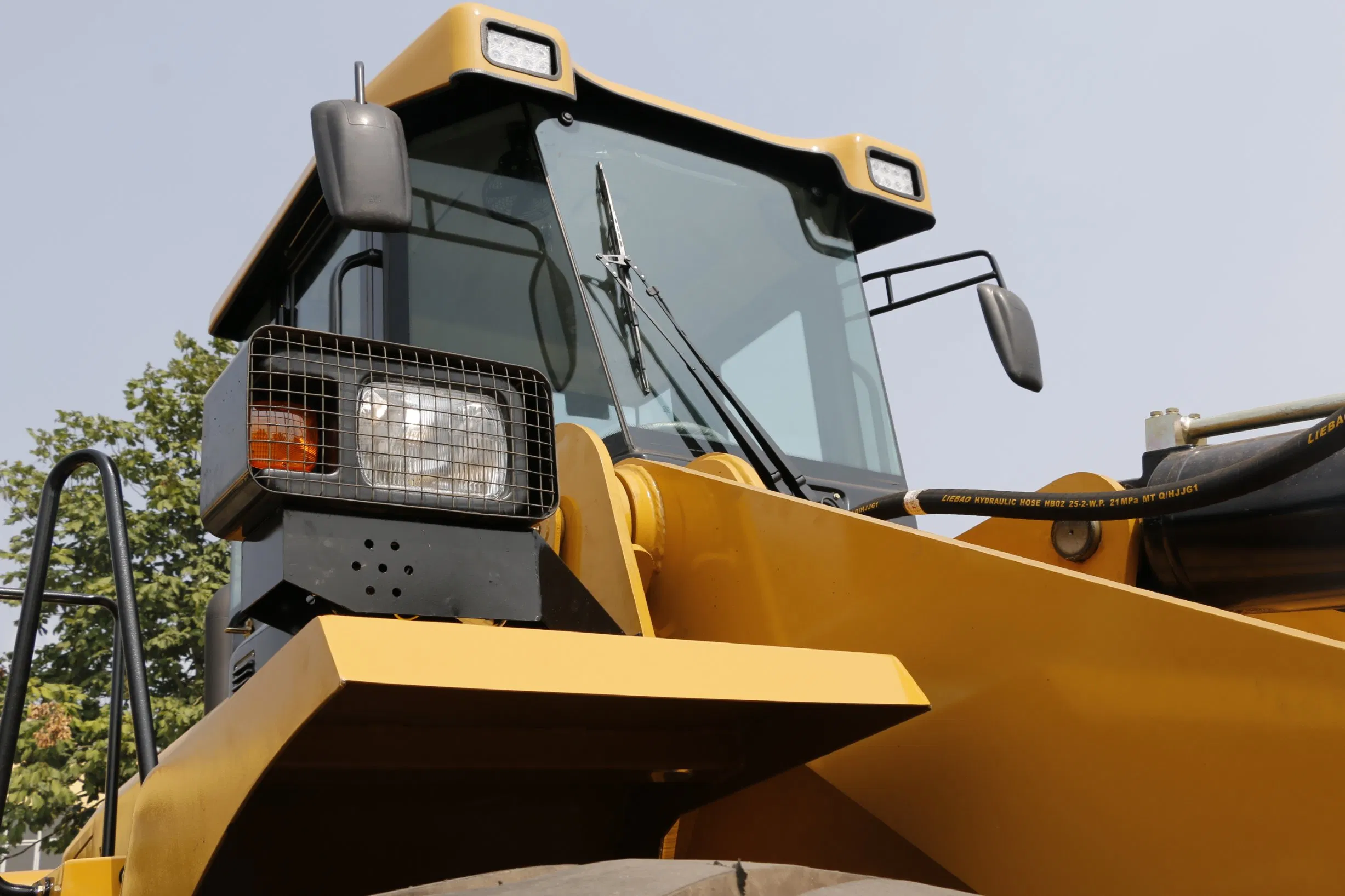 Luqing 5ton Mini Small Big Compact China Small Farming Portable Construction EPA CE Front End Wheel Loader Earth Moving Machine for Sale