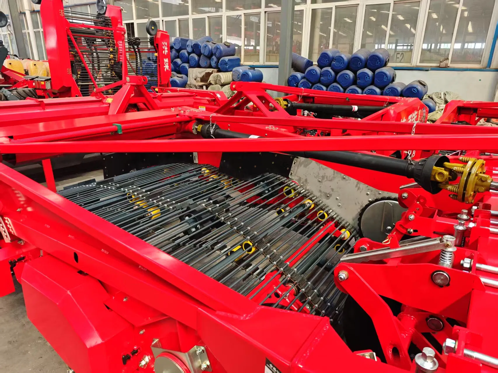 Hot Sales Potato Harvester 4 Rows Agricultural Machinery Just in Time Delivery OEM Customization Cassava Onion Digger