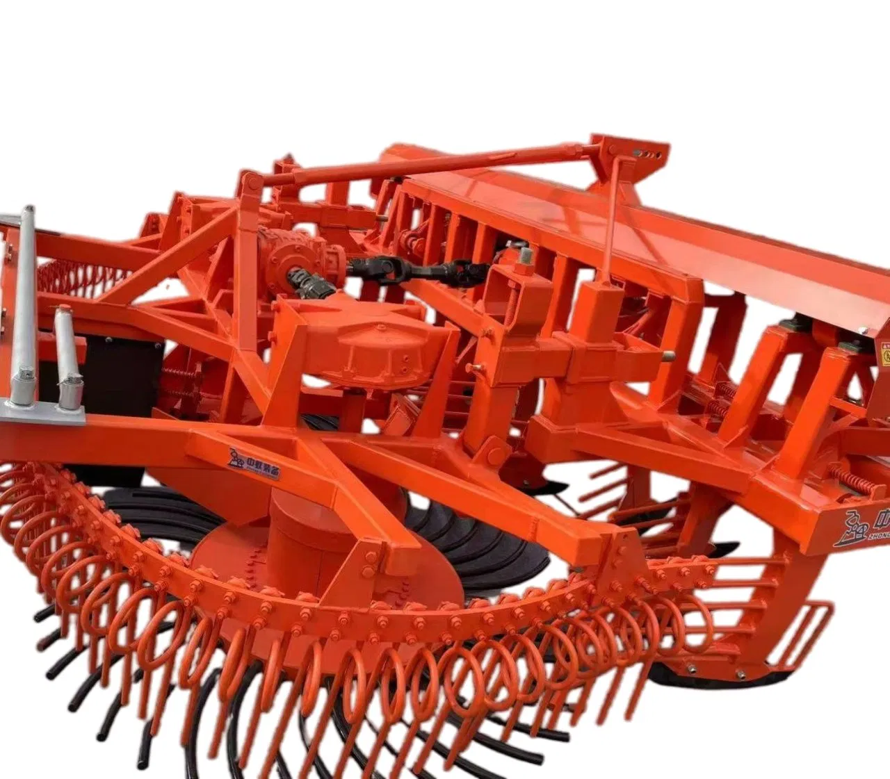 Advanced 6-Row Beet Harvesting Machine for Challenging Landscapes