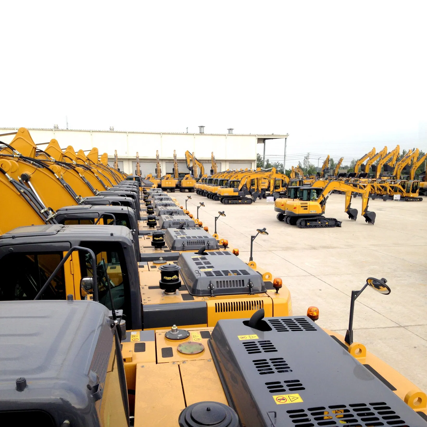 Earthmoving Machine 7ton 7t 7.5t 7.5 Ton Mini Excavator Small Excavator Crawler Excavator Xe75D Construction Machinery