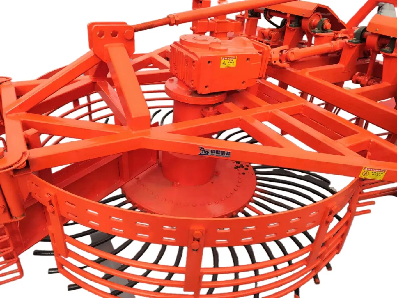High-Efficiency 6 Row Agricultural Harvesting Machine with Plow Blade