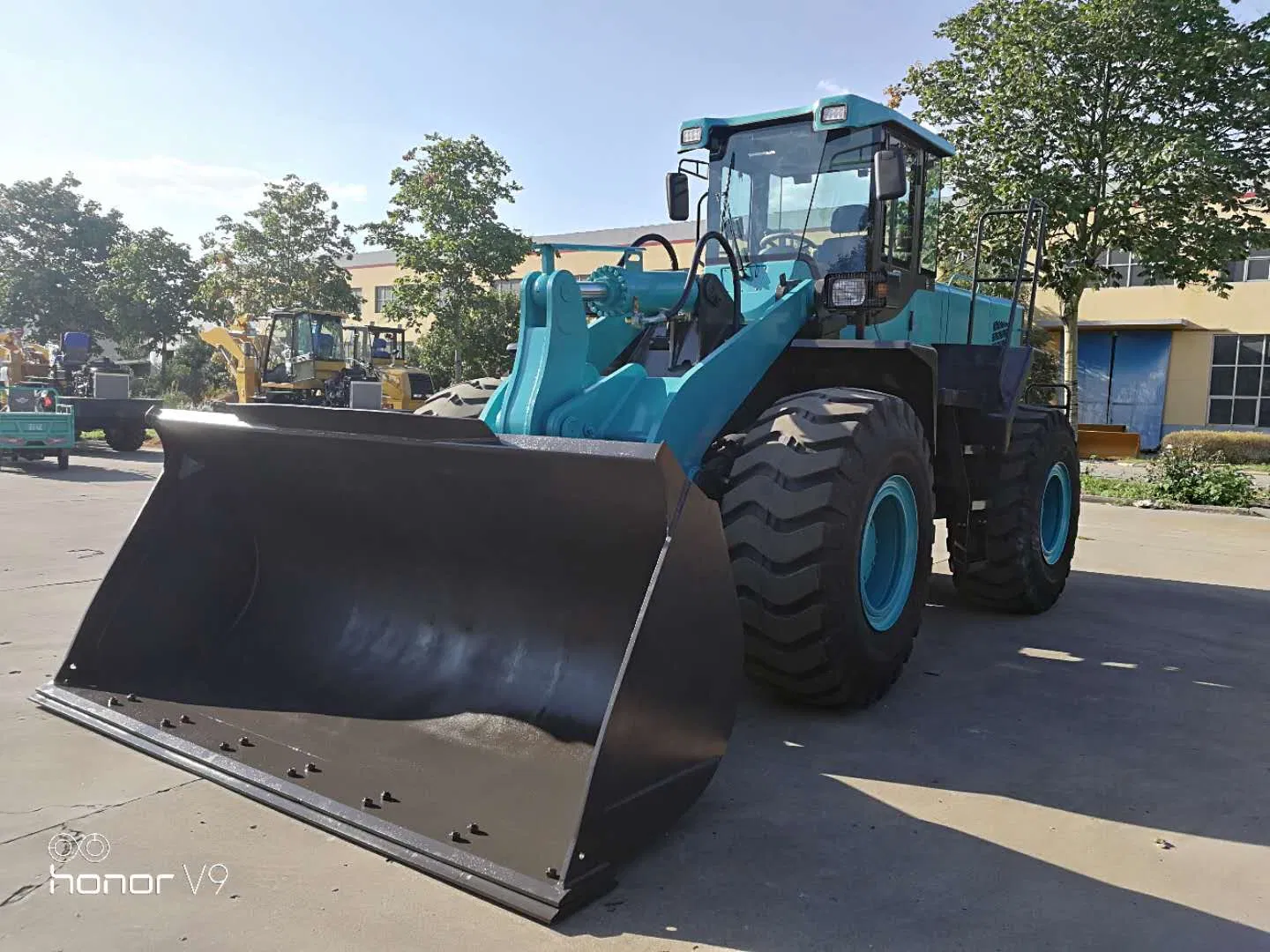 Agricultural Machine Lq956 China Manufacture Wheel Loader with Rated Load 5t with Weichai/Cummins Engine with Standard Bucket