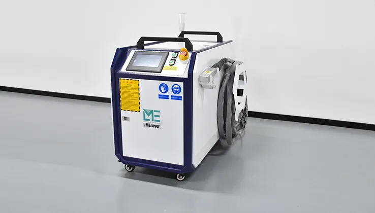 Cabinet continuous laser cleaning machine