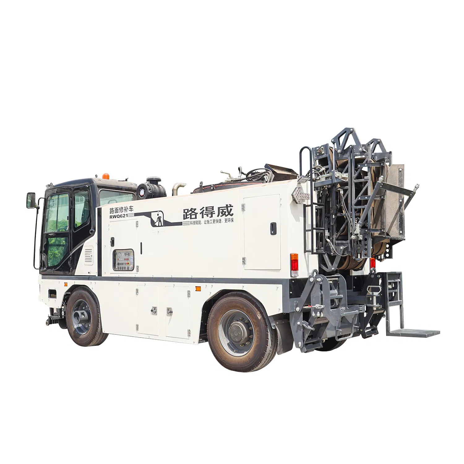 High-Efficiency Asphalt Patcher Machine with 270 L Fuel Tank for Road Construction