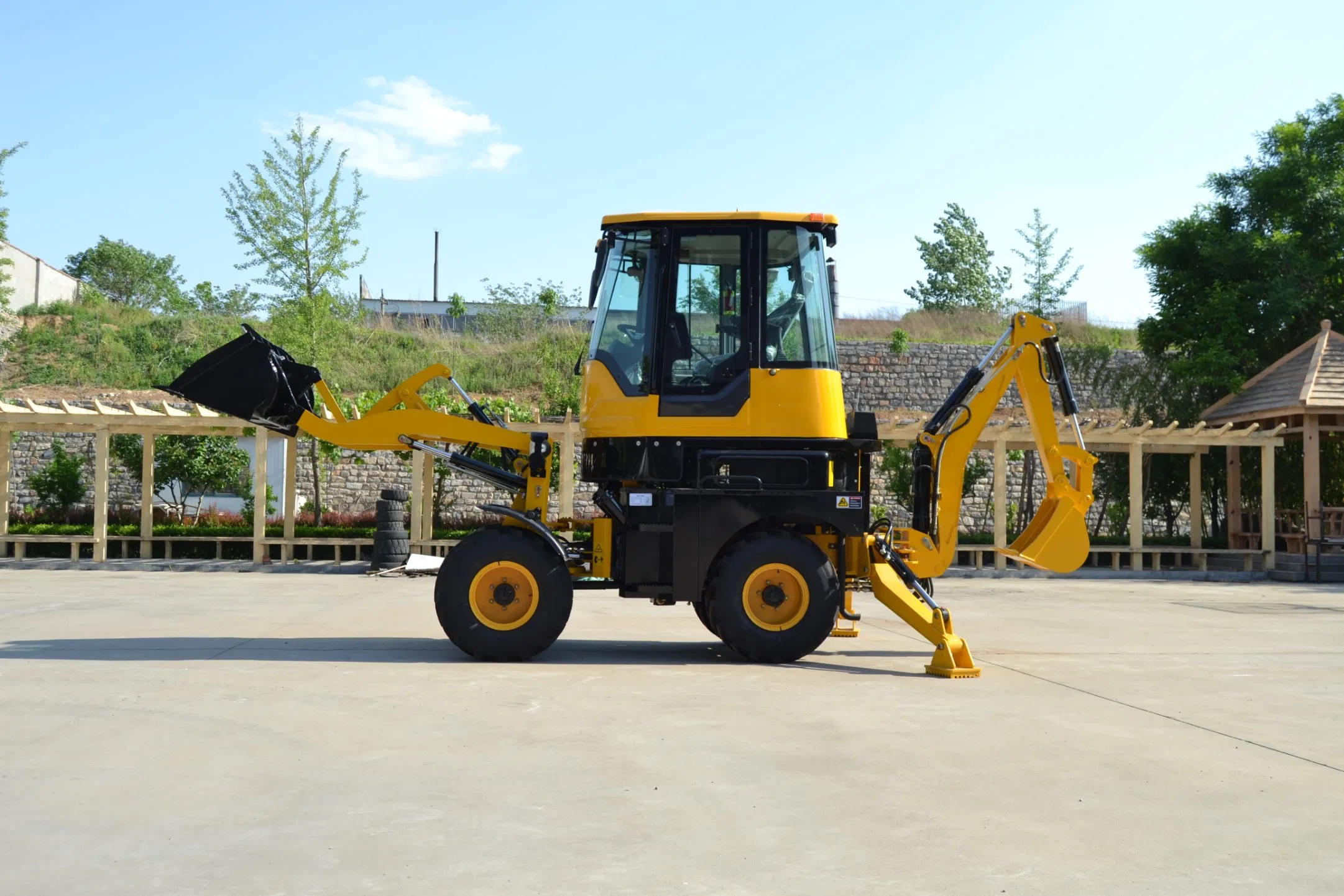2023 China 1.0/0.3m3 Backhoe Mini Backhoe Loader Earth Moving Machine Factory Price