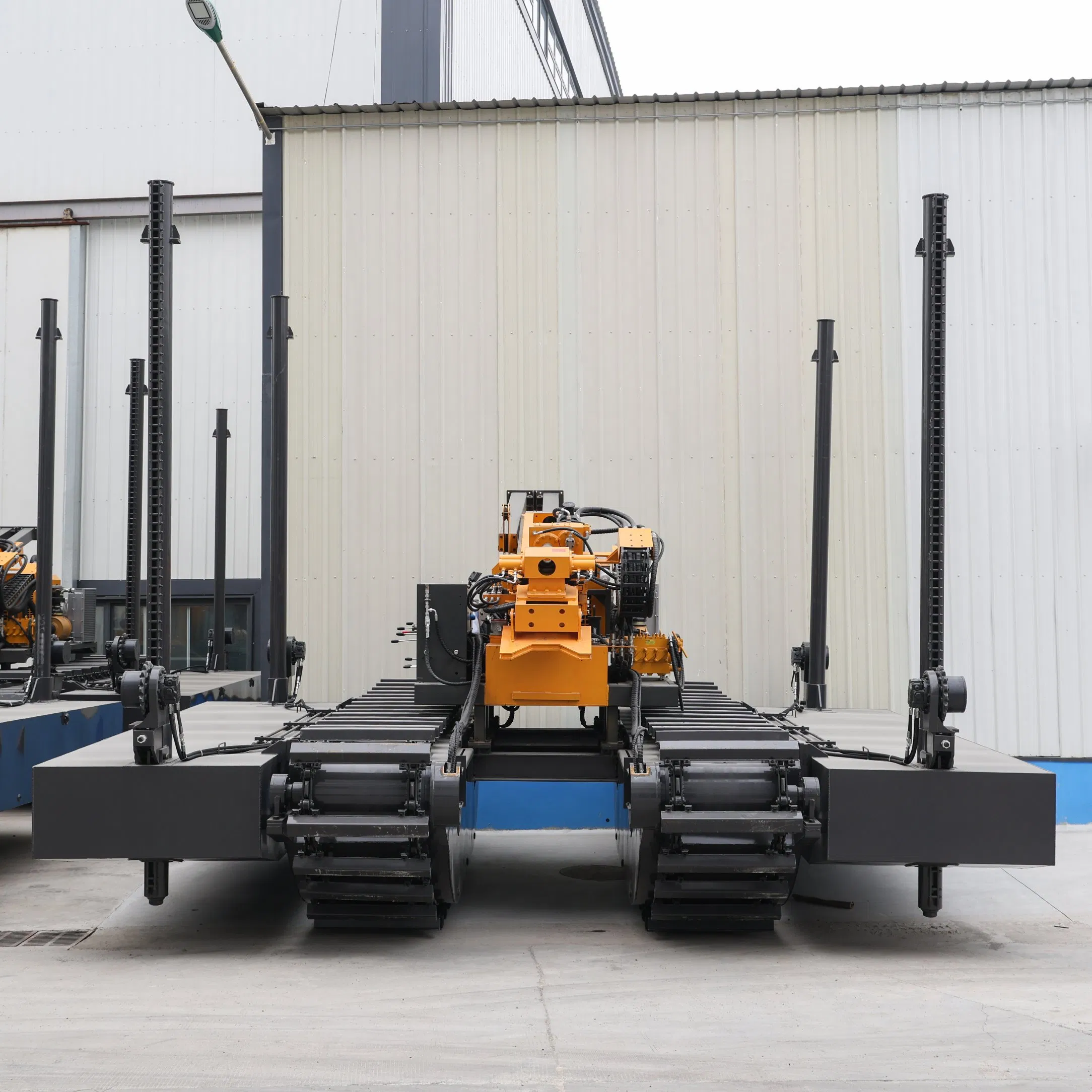 Powerful Jinyi Excavator: New Heavy Duty Amphibious Equipment for China