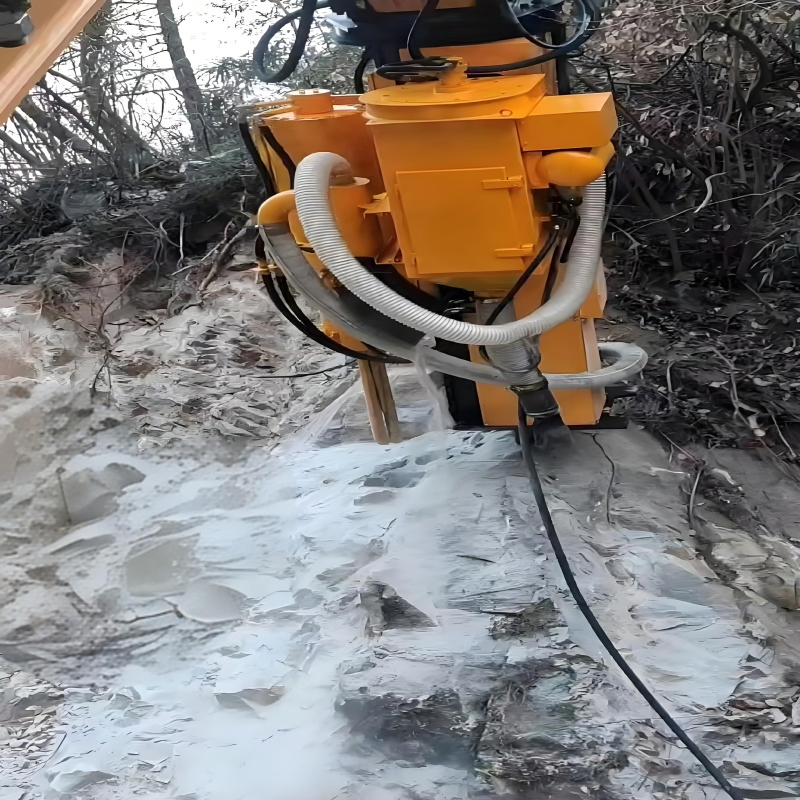 Drilling and Cracking Machine for Controlled Demolition in Urban Construction