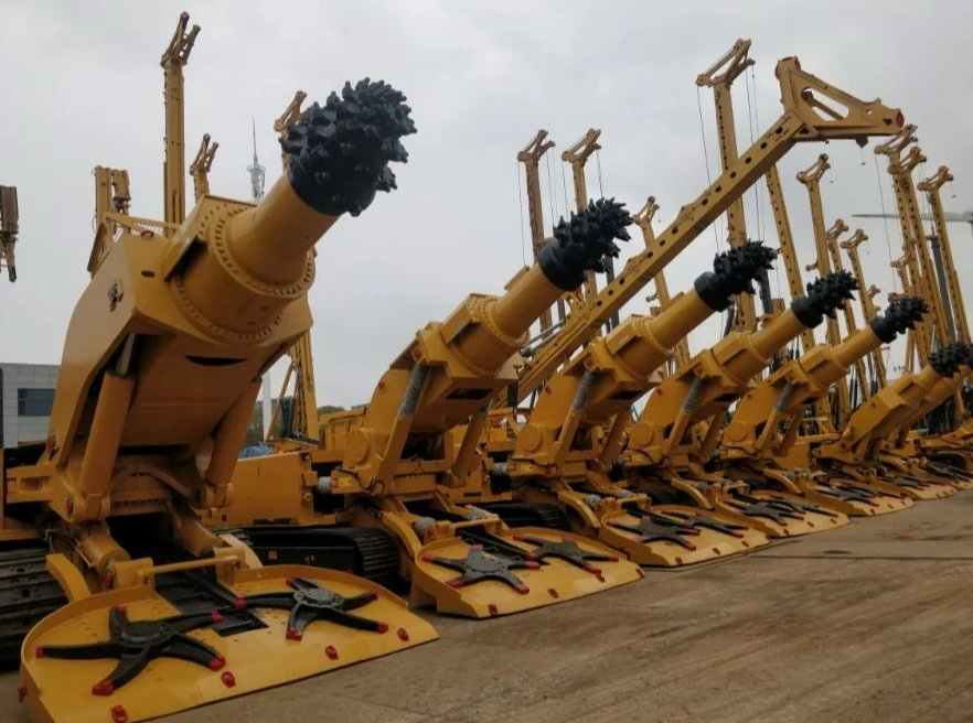 Heavy-Duty 85 Ton Operating Weight Ebz260 Mining Machine for Underground Excavation
