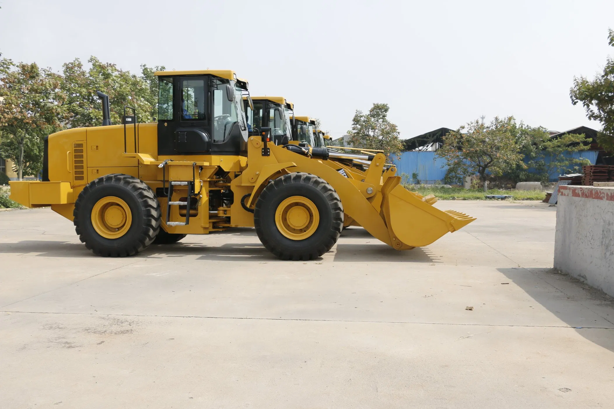 Luqing 5ton Mini Small Big Compact China Small Farming Portable Construction EPA CE Front End Wheel Loader Earth Moving Machine for Sale