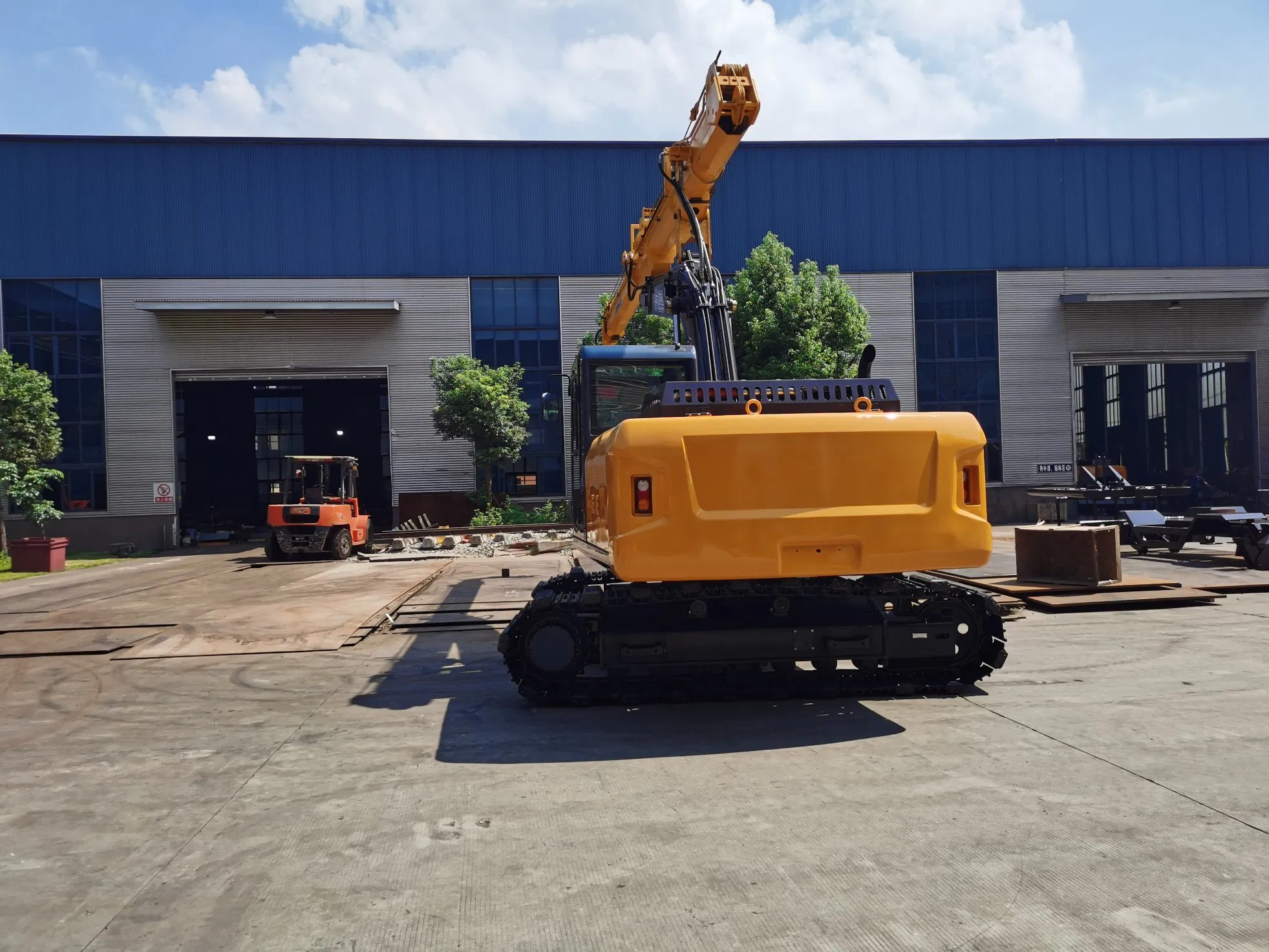 Jg150L Forestry Crawler Excavator Heavy-Duty Slope Excavation CE/ISO Certified Machinery