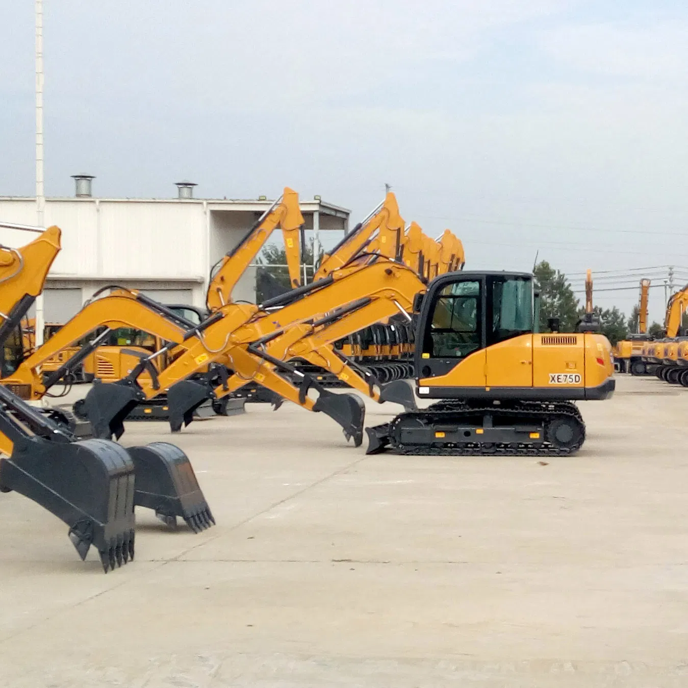 Earthmoving Machine 7ton 7t 7.5t 7.5 Ton Mini Excavator Small Excavator Crawler Excavator Xe75D Construction Machinery