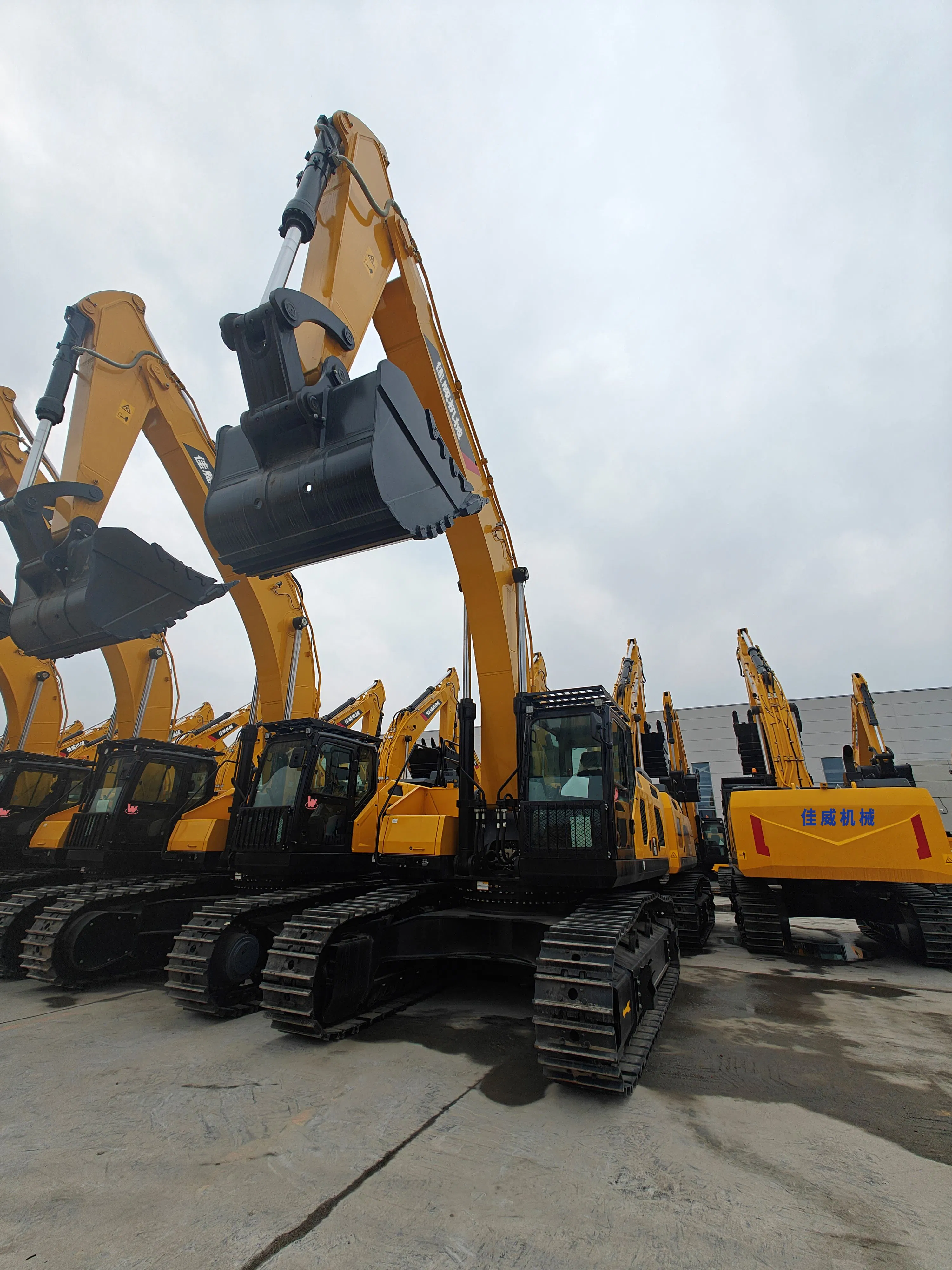Large Hydraulic Excavator: 50 Ton Heavy Duty Excavation Equipment