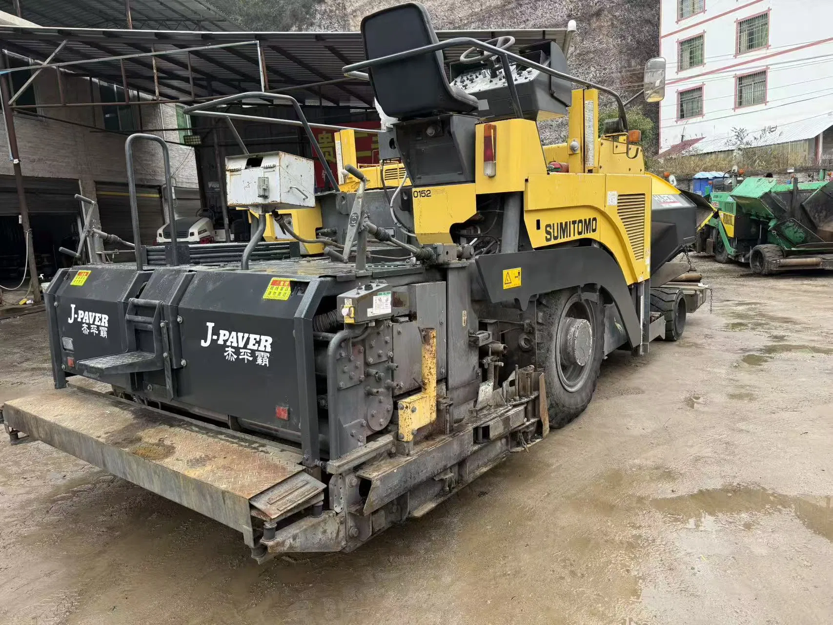 Heavy Duty Used Tarmac Machine for Large Scale Infrastructure Tasks
