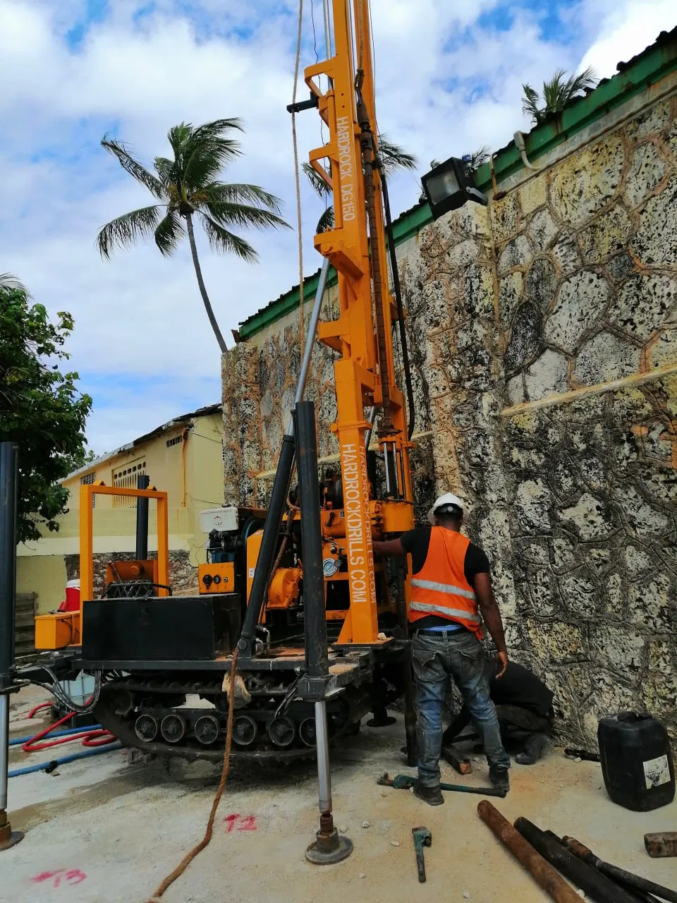 Portable 230m Crawler Type Borehole Drilling Equipment for Efficient Excavation