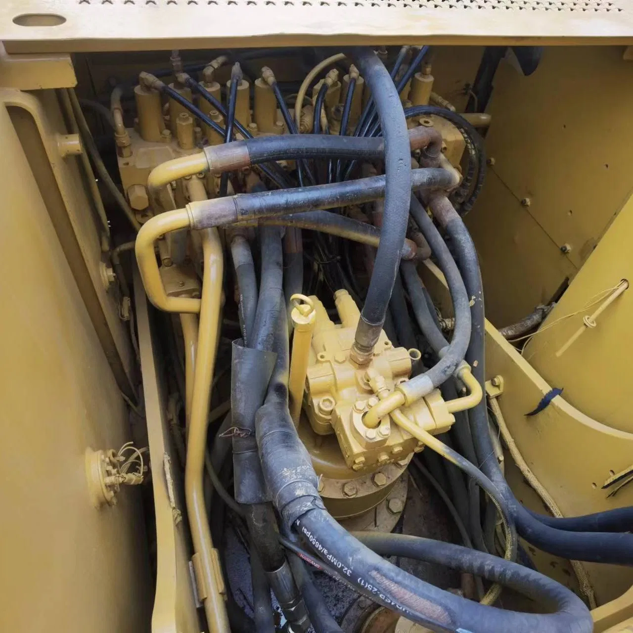 Used 320cl 320d2 330d Good Condition Engineering Construction Machinery for Sale