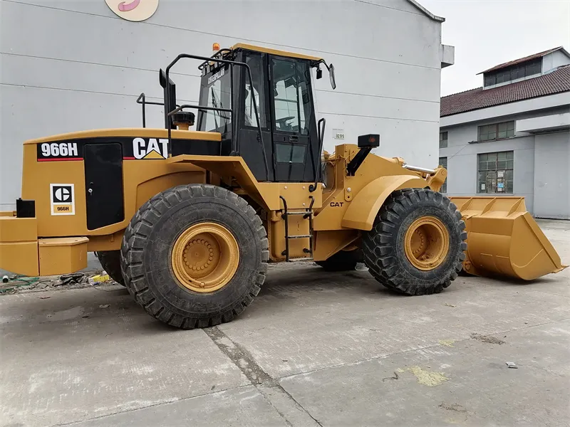 CAT 966H Wheel Loader Front