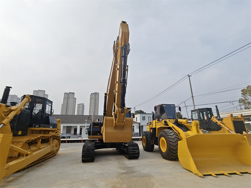 Japan Cat323D2l Excavator Secondhand Excavator Used Excavator Price Affordable Construction Heavy Equipment