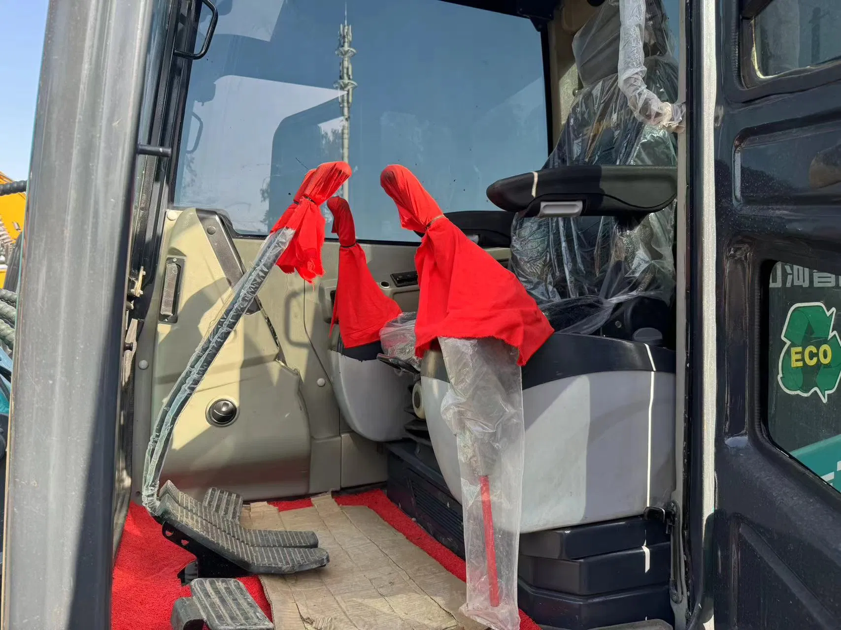 Chinese Sunward 70e, Mini Excavator Stock for Sale, Used Construction Equipment with Good Conditions