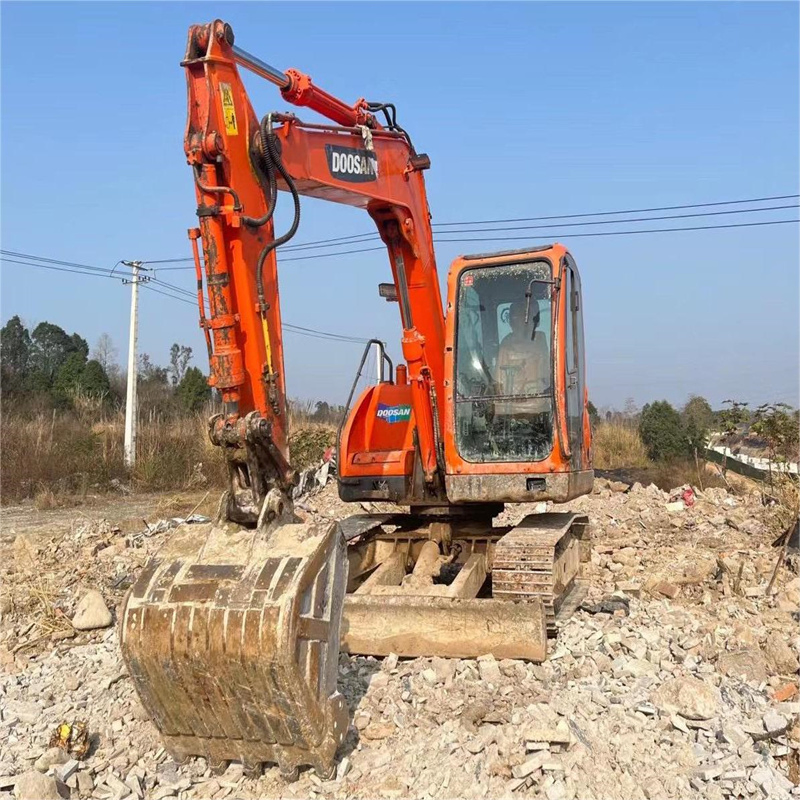 Pre-Owned 8t Doosan Mini Dh80 Crawler Excavator with Low Working Hours