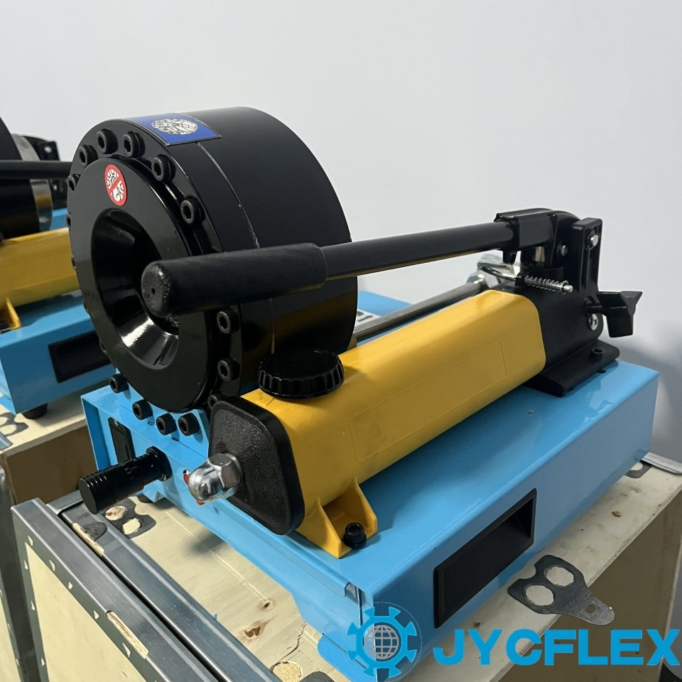 Portable Finn-Power Manual Used Pipe Pressing Machine Tube Swaging Machine Hand Held Hydraulic 1 Inch Hose Crimping/Crimper Machine for Sale