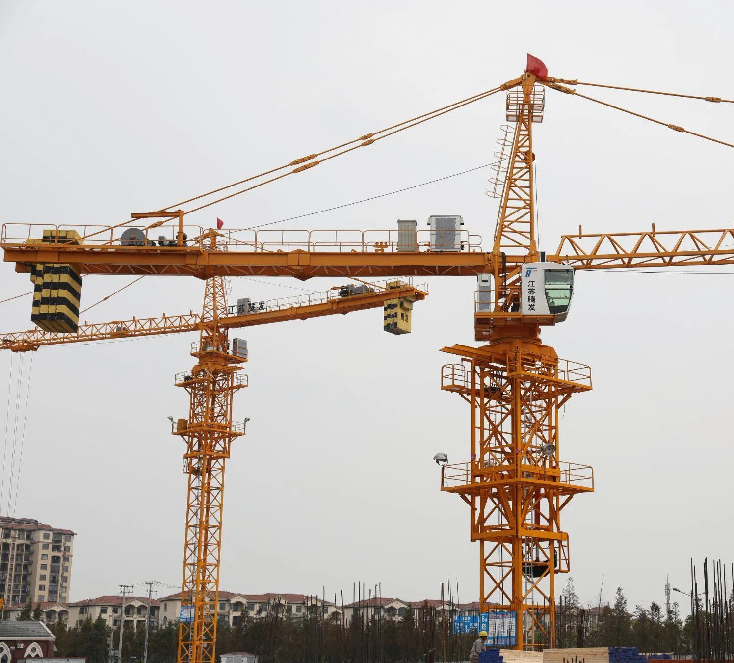 Safety-Certified Chinese 5-16 Ton Lifting Capacity Tower Crane Heavy Construction Machinery