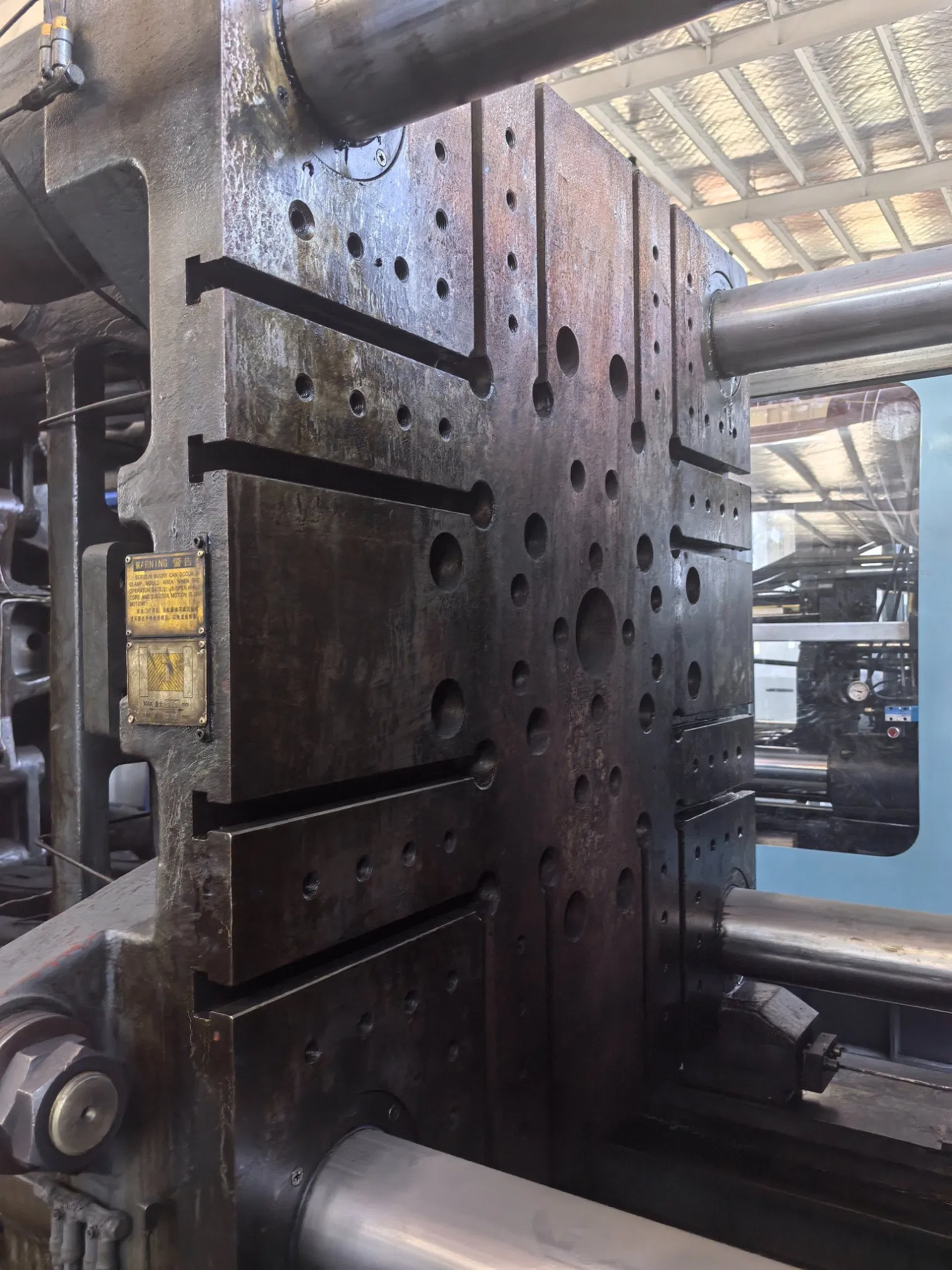 Reliable Used Haitian 600ton Heavy-Duty Plastic Injection Molding Machine