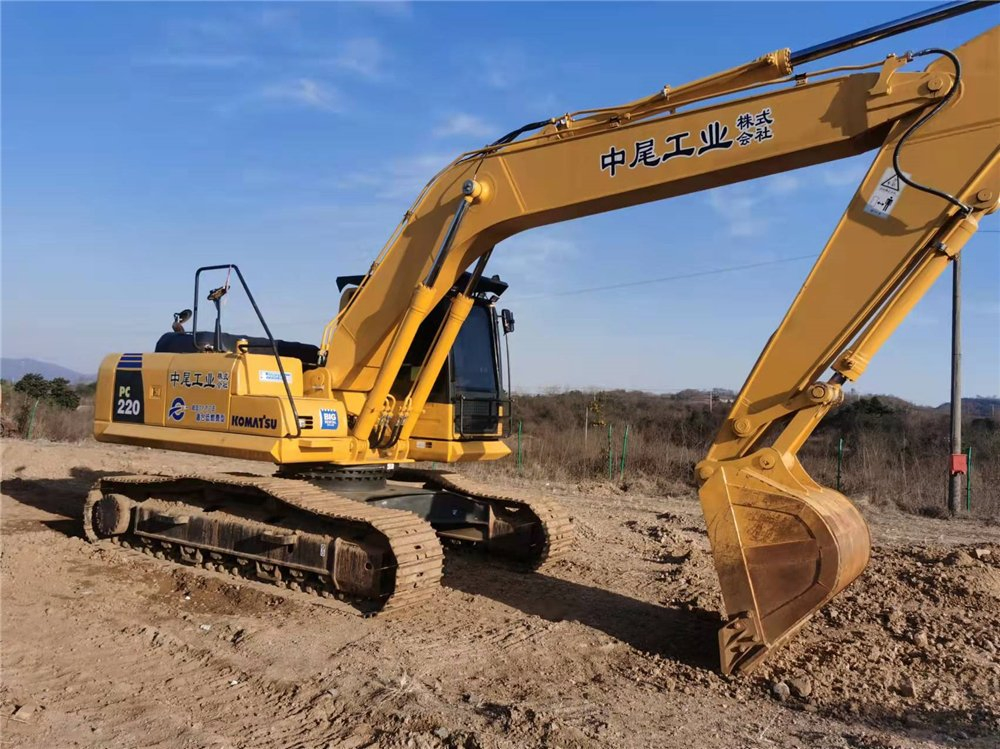 Secondhand Construction Machinery Komatsu PC220-8 Track Digger Engineering Equipment