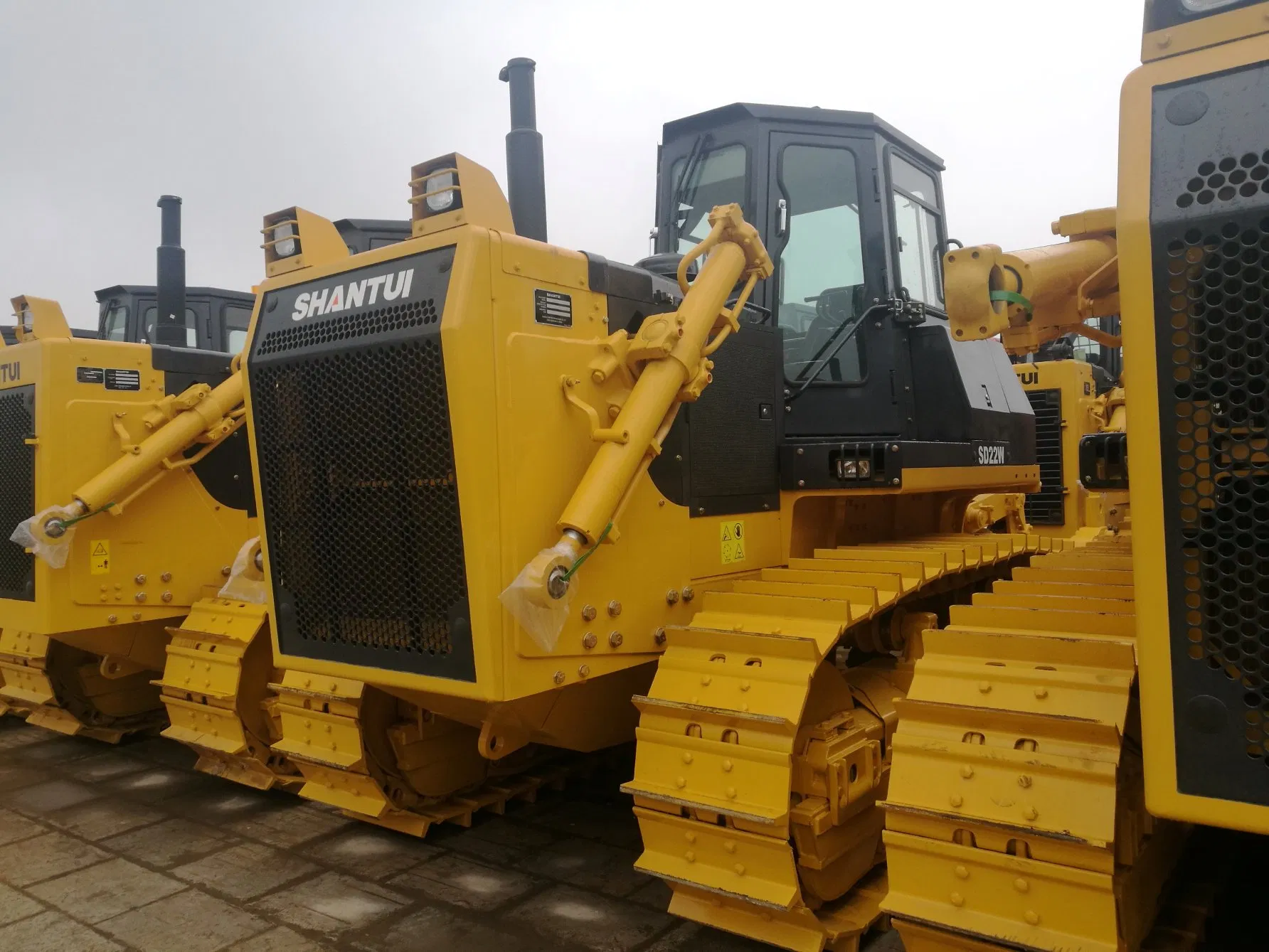 Shantui SD Series Crawler Bulldozers Models SD13 to SD90 130HP to 900HP, Heavy Duty Construction Equipment