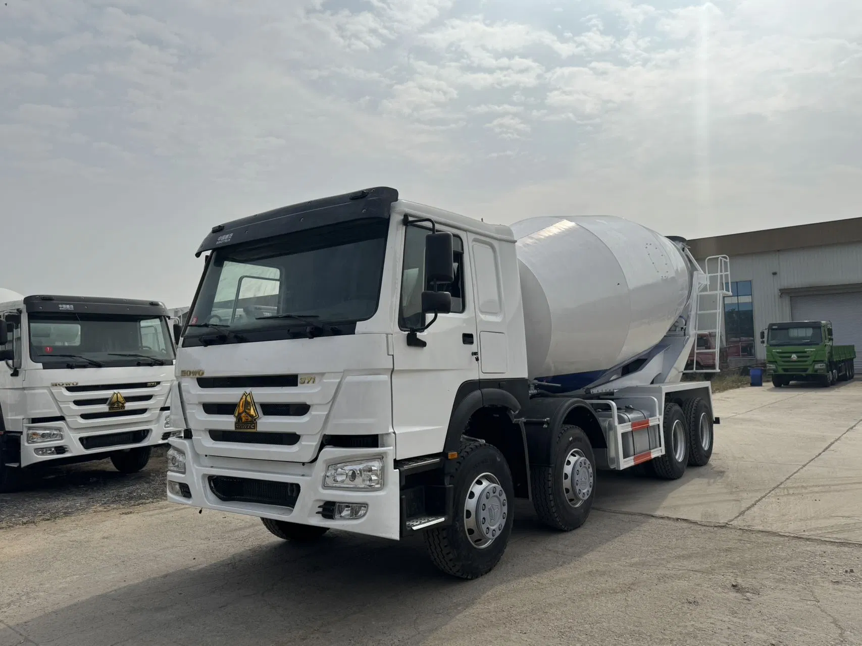 Cost-Effective Construction Machinery Drive Mode 8X4 for Concrete Delivery