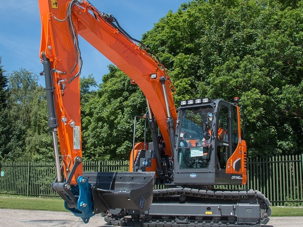 Cost Effective Hydraulic Dx140 14ton Wheel Loader Heavy Duty Earth Moving Equipment for Construction Site Works
