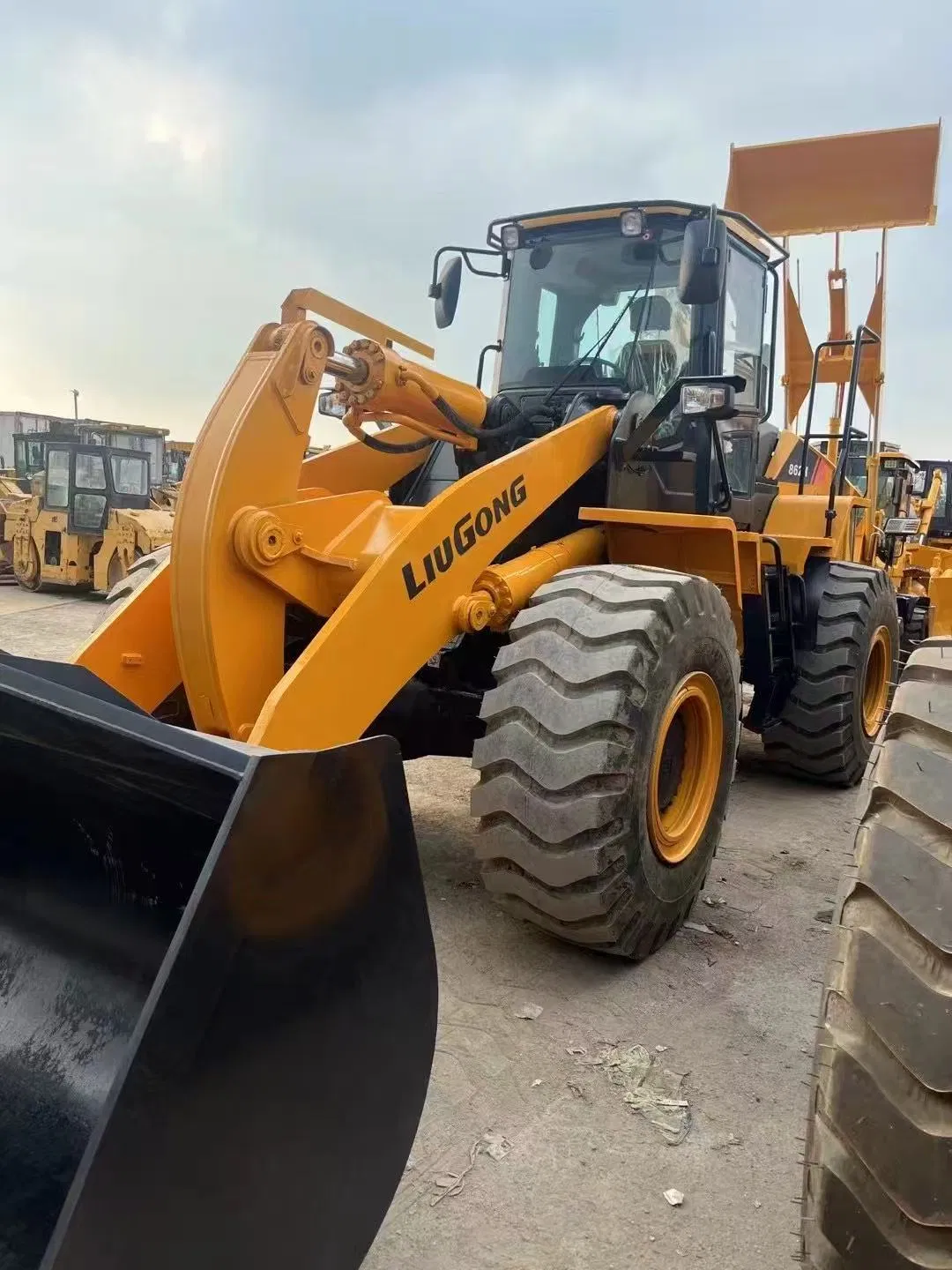 Liugong 862h Loader View 5