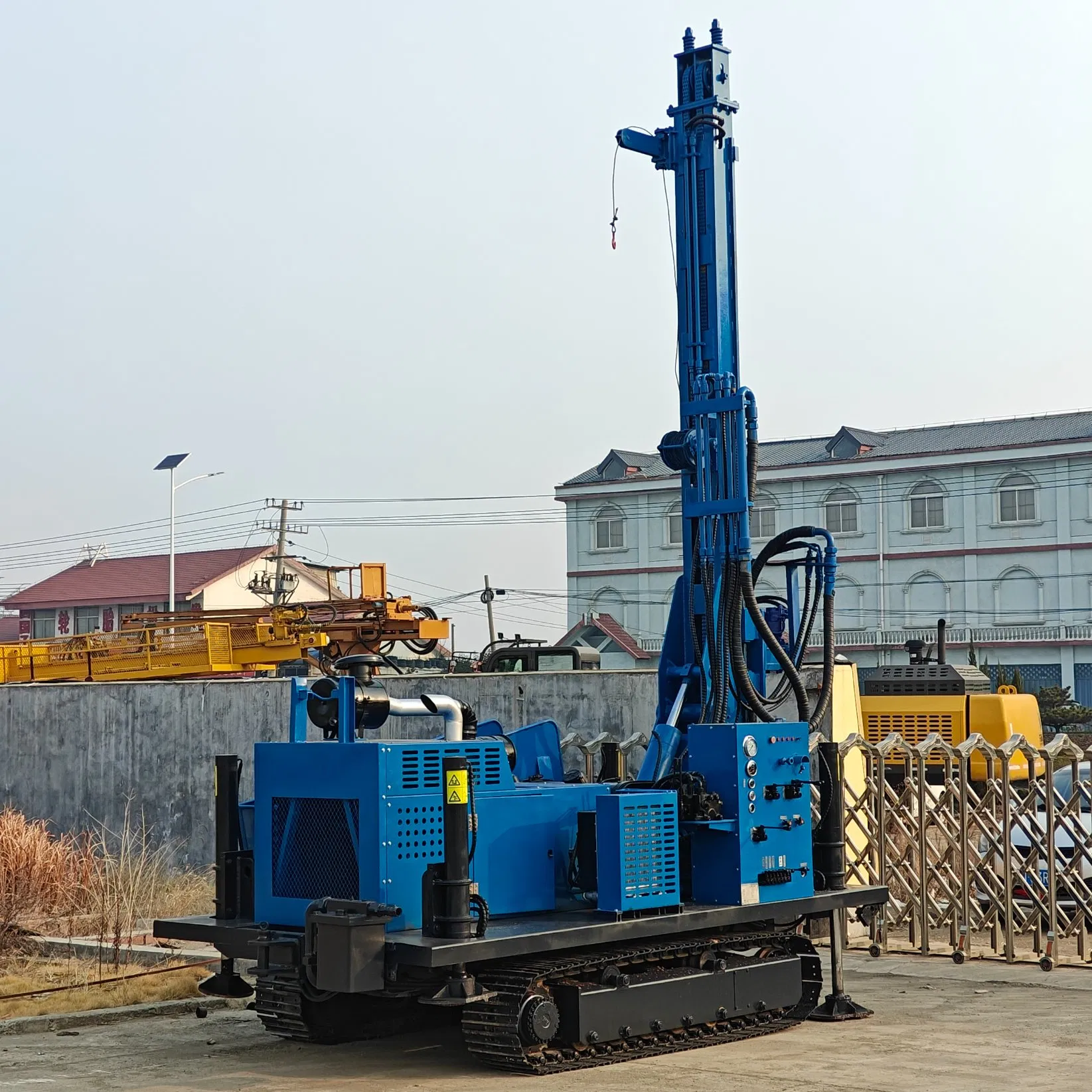 Low Price Diesel Engine Construction Machinery Equipment Used Water Well Drilling Machine Hjgw300c