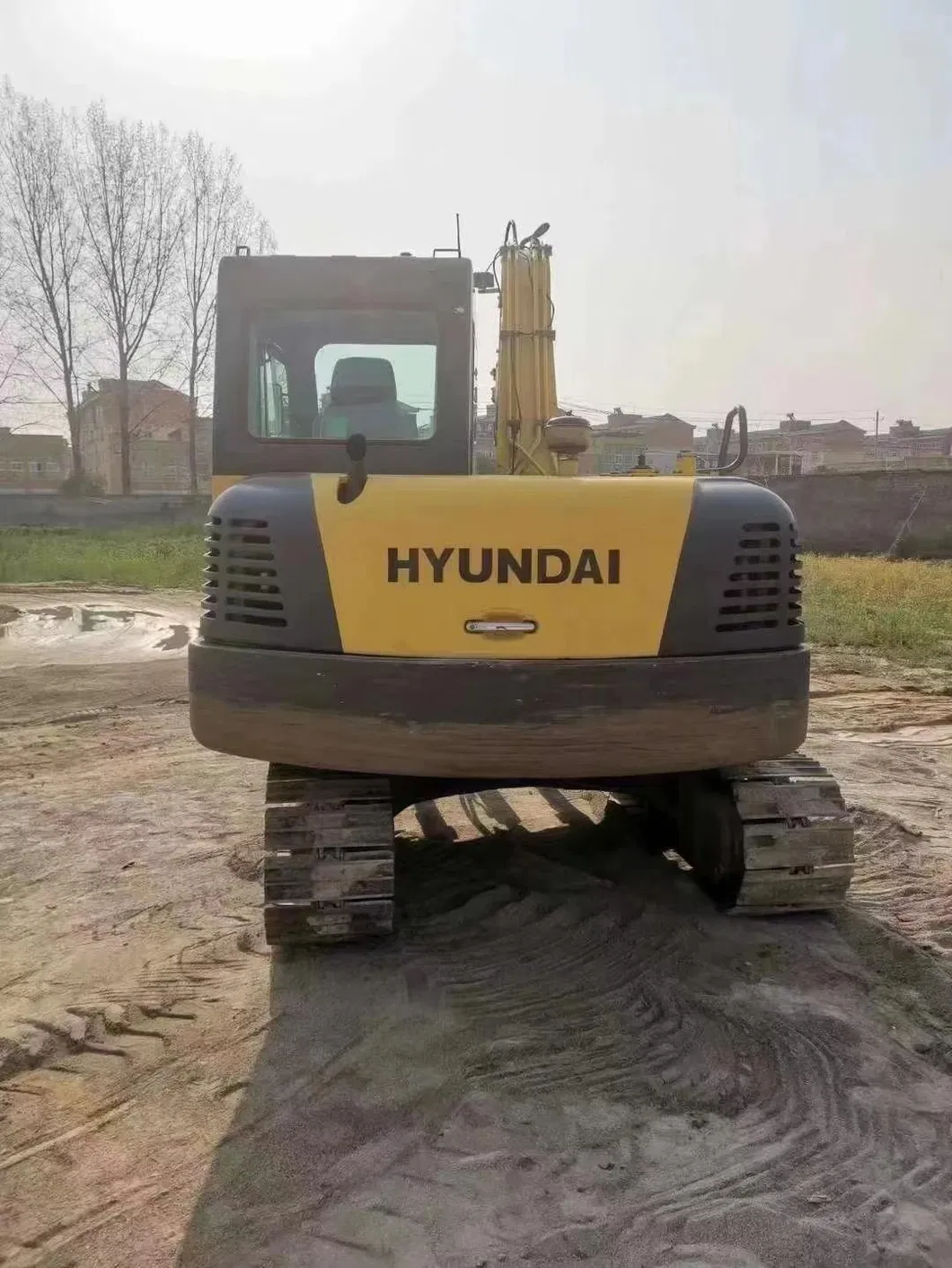 Hyundai R80-7 Side View