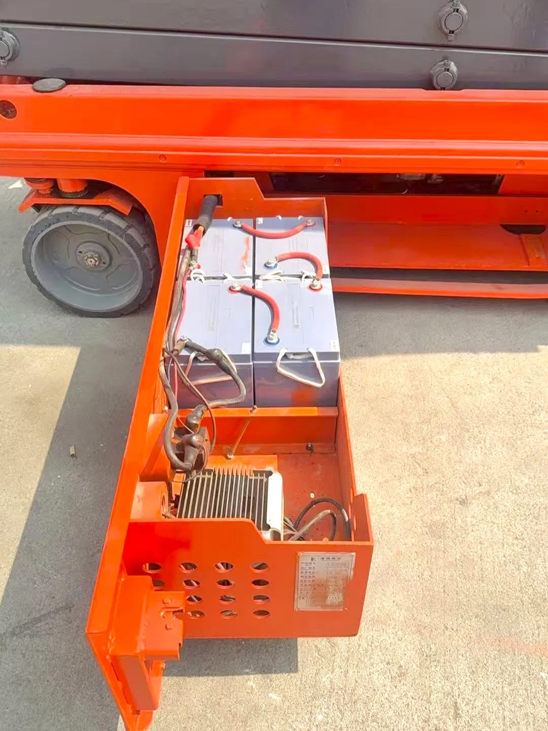 Heavy-Load 4-Wheel Refurbished Hydraulic-Driven Scissor Equipment