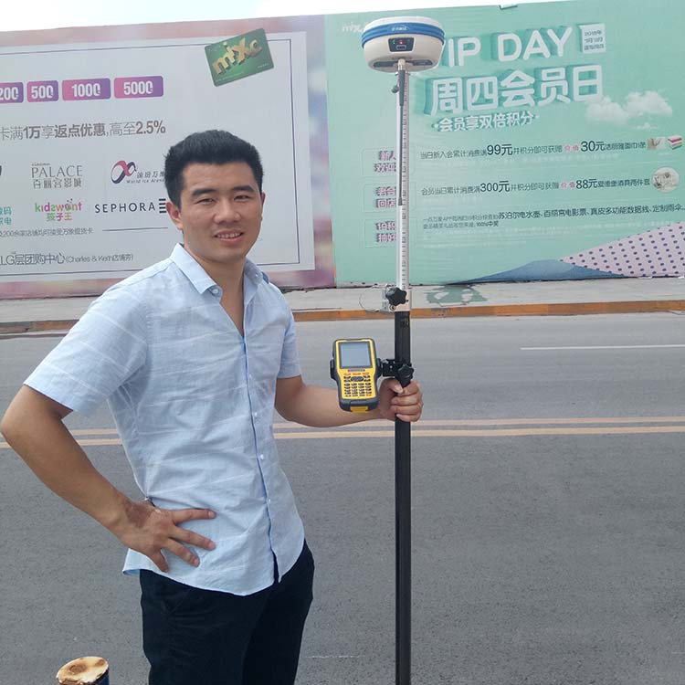 Gnss Rtk System GPS Receiver Road Construction Surveying Equipment