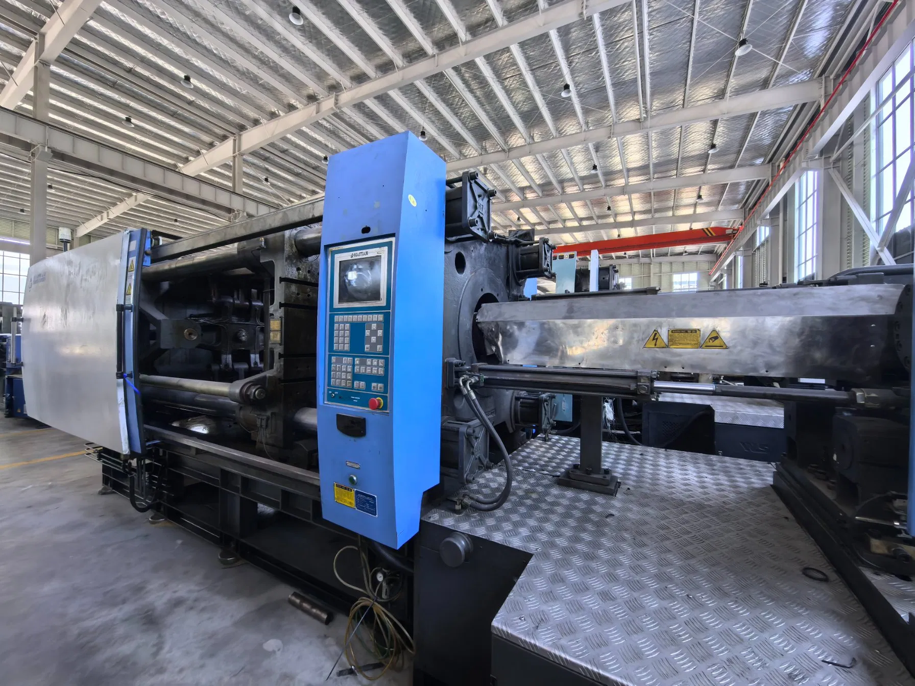 Reliable Used Haitian 600ton Heavy-Duty Plastic Injection Molding Machine