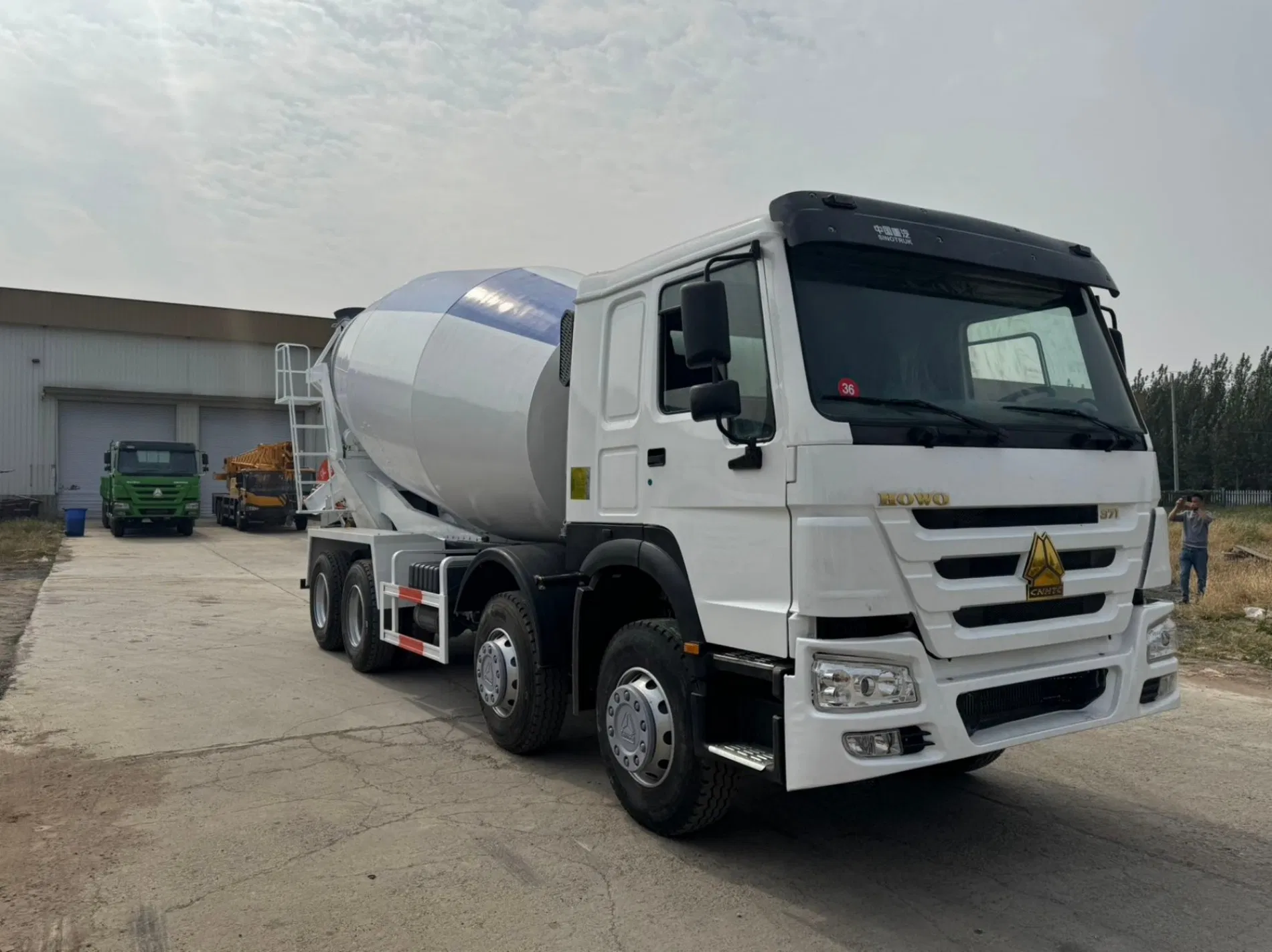 Hot-Selling Construction Machinery 300-400HP for Infrastructure Works