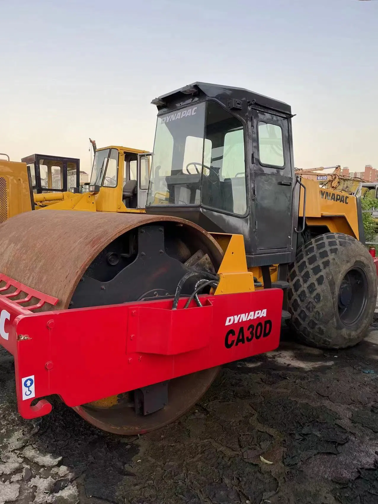 Ca251d Ca702D Ca1500d Ca5500d Dynapac Ca301d Road Roller Compactor Ca 301d Single Drum Dynapac Vibration Rollers Construction Equipment for Sale Ca602D Ca251d