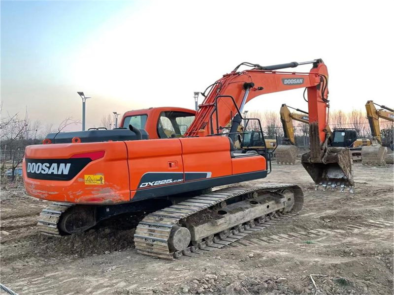 Affordable and Popular Pre-Owned Doosan Dh225LC-9 Dh225LC-7 Dh225 Crawler Excavator Without Computer
