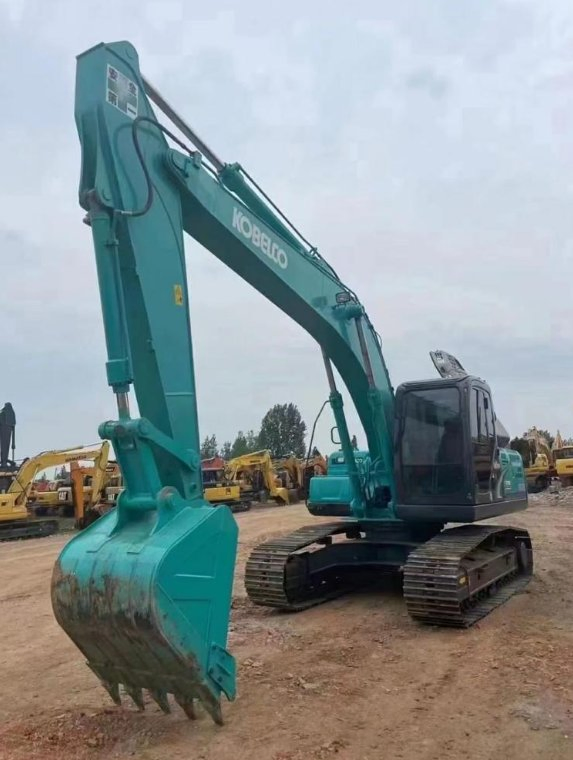 Well-Maintained Kobelco Sk200 Digger 20ton Pre-Owned Digger Excavators Used